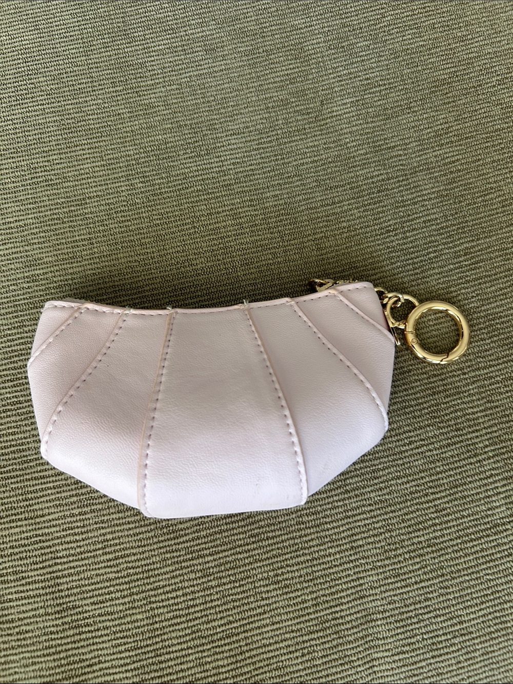 Women's Small Shell Coin Pouch - Light Pink with Gold Hardware